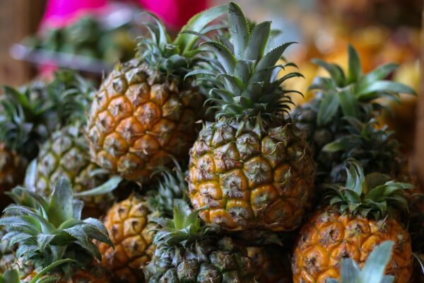 a pineapple, market, the fruit-2220704.jpg