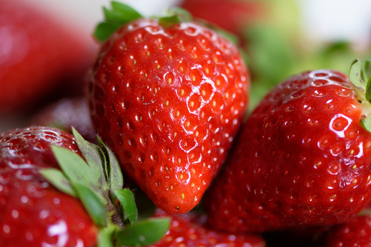 strawberries, fruit, food-4330211.jpg
