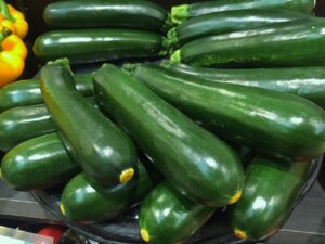 zucchini, green, vivid-1630518.jpg