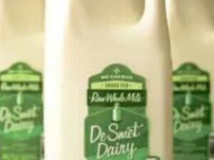 Raw Milk, 1/2 Gallon DeSmet Dairy